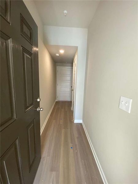 Spacious, unfurnished interior of a new home in Ross Pointe, Kennesaw (Image 10).