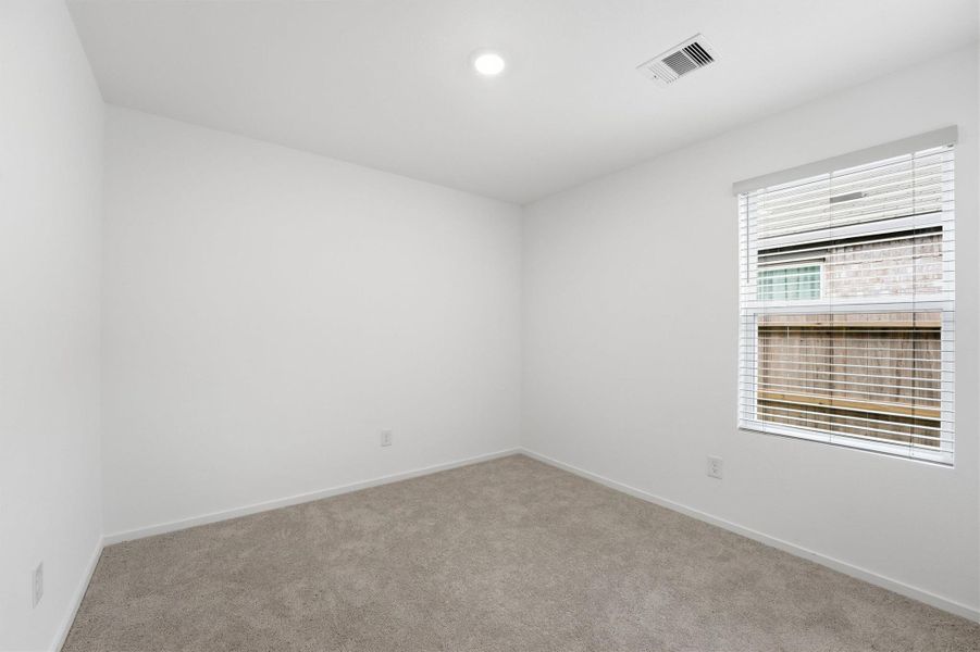 Spacious, unfurnished interior of a new home in Scotts Bend, Baytown (Image 16).