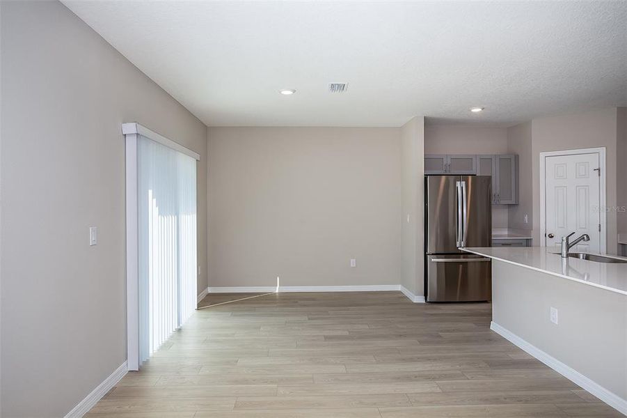 Spacious, unfurnished interior of a new home in Davis Landing, Wimauma (Image 13).