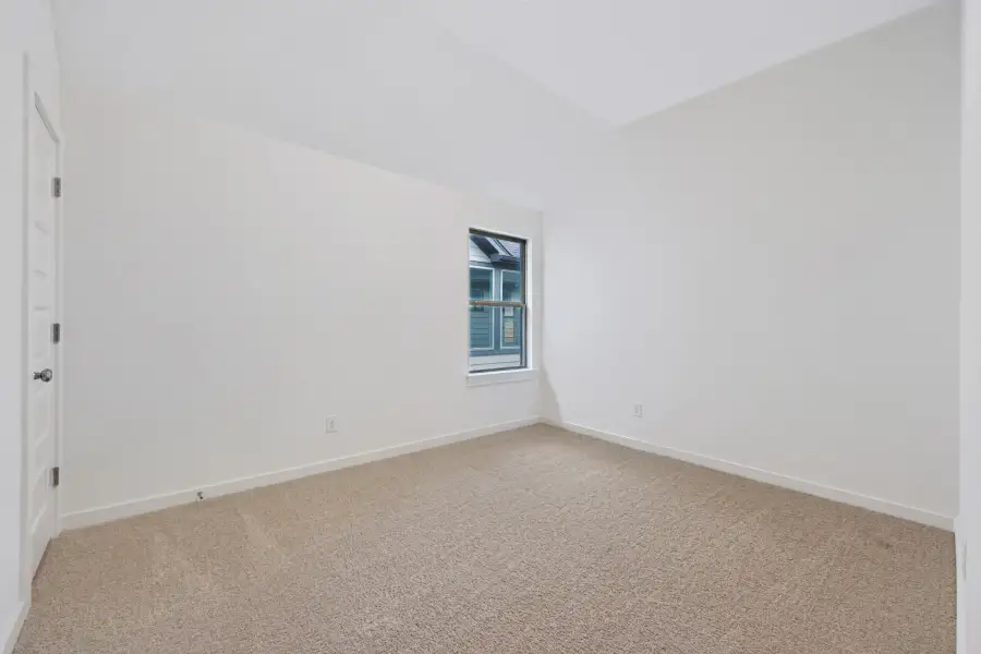 Spacious, unfurnished interior of a new home in Prairie Winds, Hutto (Image 13).