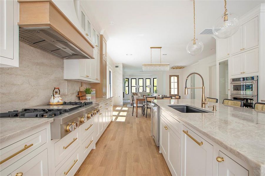 Furnished interior view inside a new home in , Dallas (Image 17). Furnished interior view inside a new home in , Dallas (Image 17).