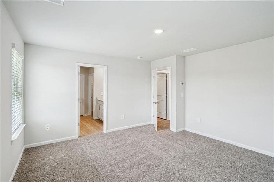 Spacious, unfurnished interior of a new home in Avalon - Reserve Series, Conyers (Image 25).