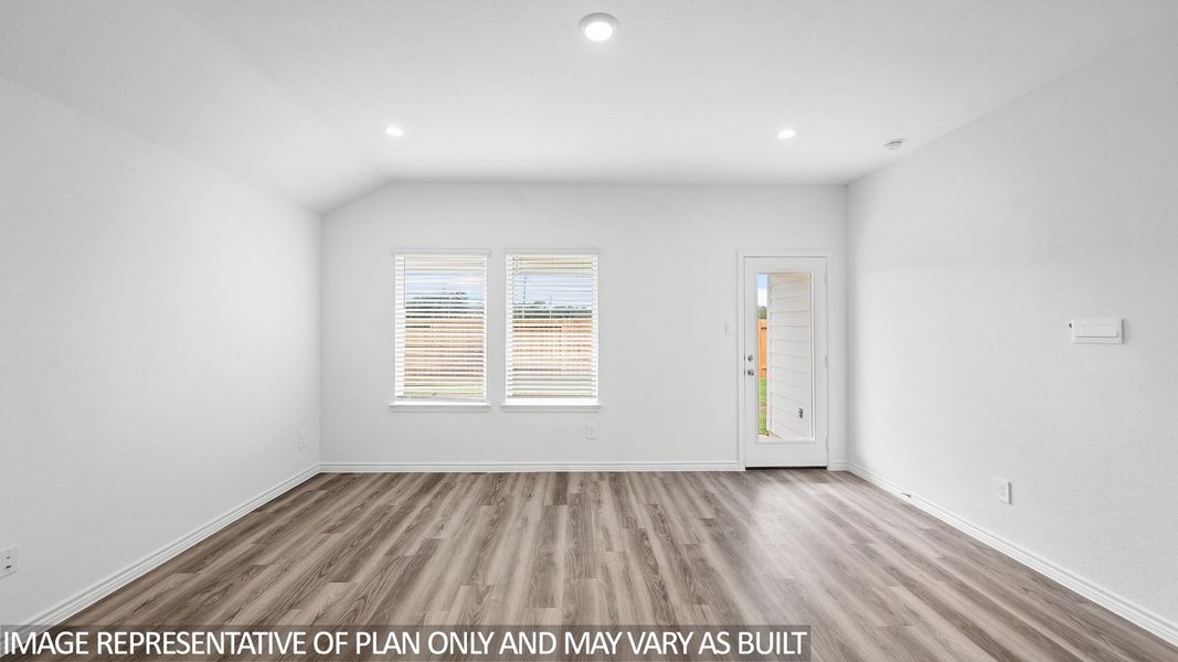 Spacious, unfurnished interior of a new home in Holly Trails, Sour Lake (Image 10).