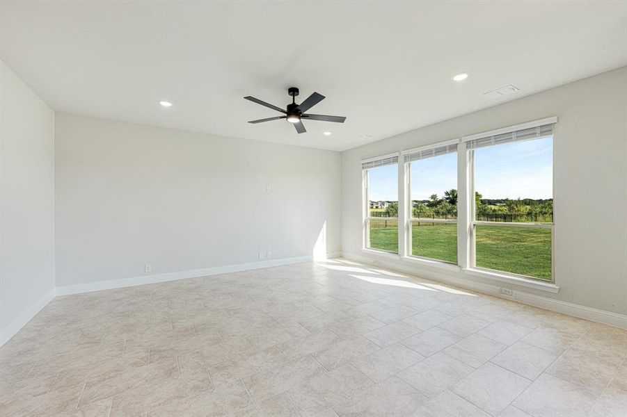 Spacious, unfurnished interior of a new home in Abe's Landing, Granbury (Image 30). Spacious, unfurnished interior of a new home in Abe's Landing, Granbury (Image 30).
