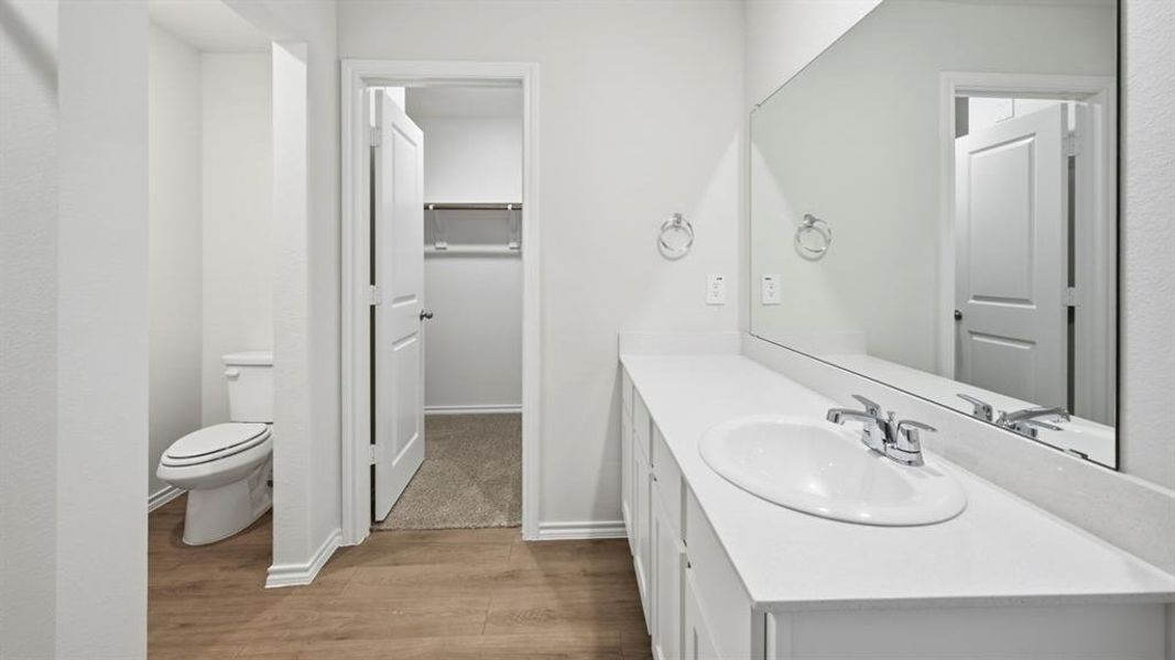 Furnished interior view inside a new home in Sweetwater Springs, Sherman (Image 13).