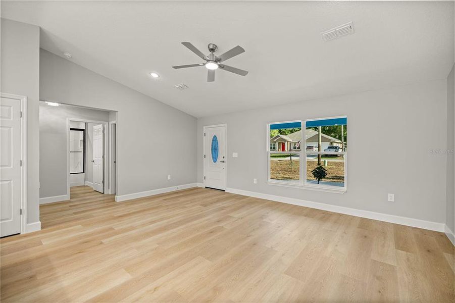 Spacious, unfurnished interior of a new home in , Summerfield (Image 20).