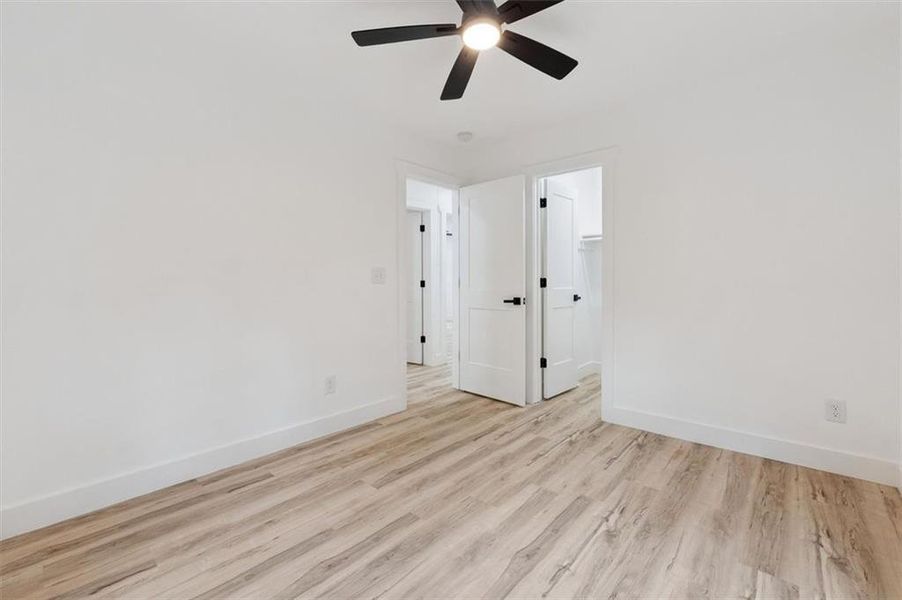 Spacious, unfurnished interior of a new home in , Gainesville (Image 11).
