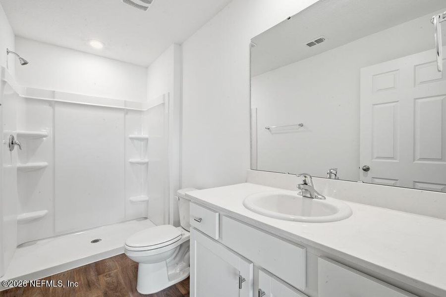 Furnished interior view inside a new home in , Middleburg (Image 8).