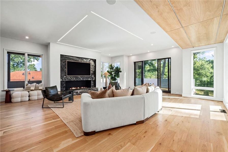 Furnished interior view inside a new home in , Atlanta (Image 73).