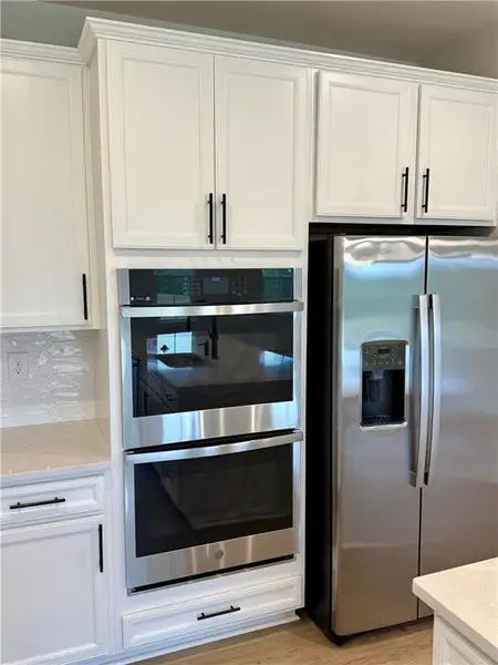 Close-up of interior finishes inside a home in , Gainesville (Image 8).