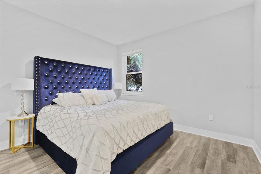 Furnished interior view inside a new home in , Orlando (Image 19).