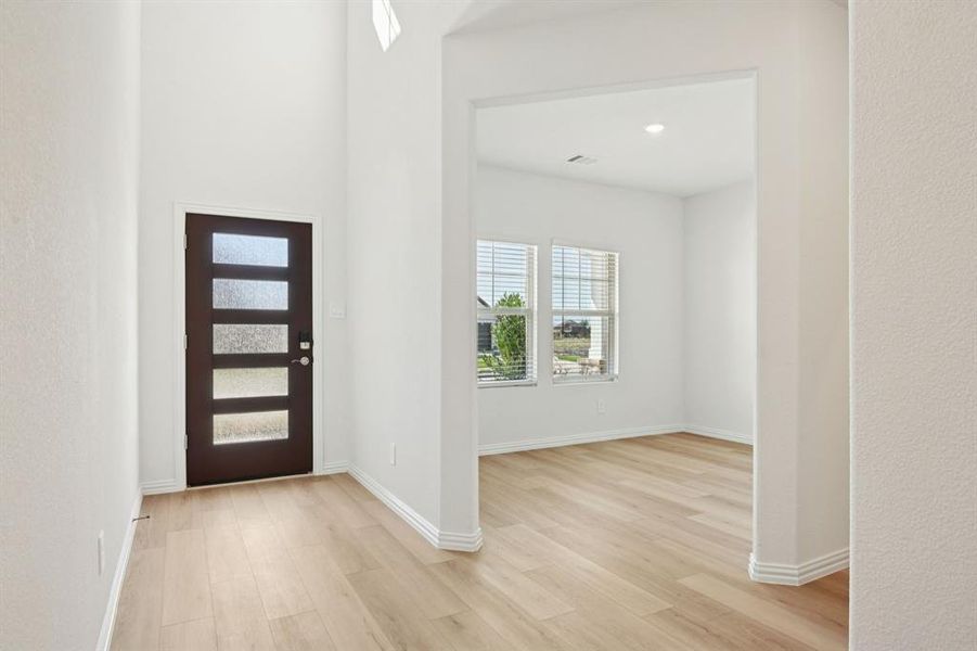 Photo is not of the actual home, but is an inspirational photo of builder’s model home and may depict options, furnishings, and/or decorator features that are not included. Photo is not of the actual home, but is an inspirational photo of builder’s model home and may depict options, furnishings, and/or decorator features that are not included.