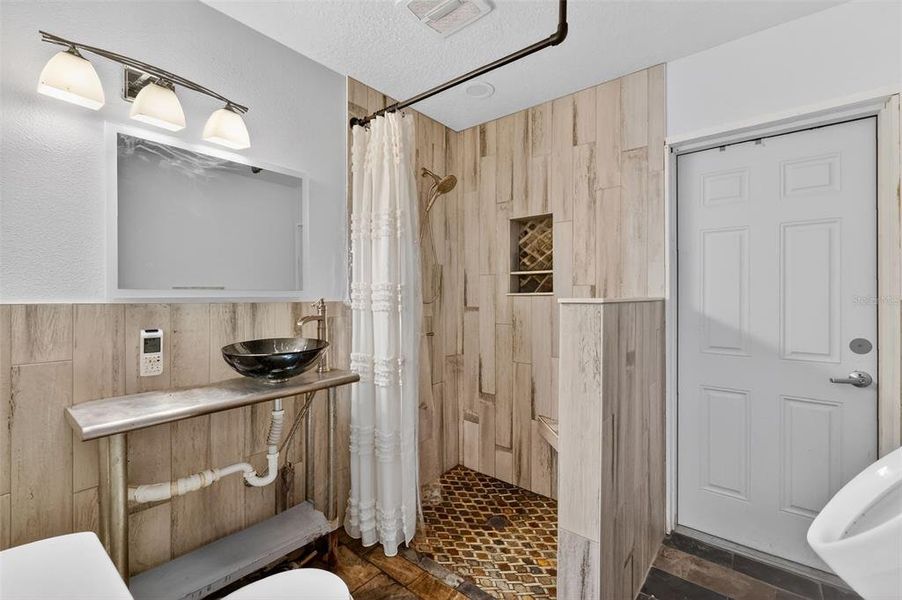 Furnished interior view inside a new home in , Bushnell (Image 15). Furnished interior view inside a new home in , Bushnell (Image 15).