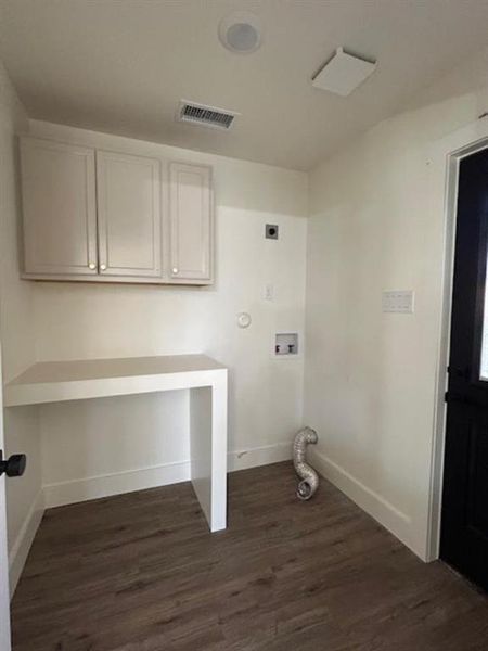 Spacious, unfurnished interior of a new home in , Ector (Image 11).