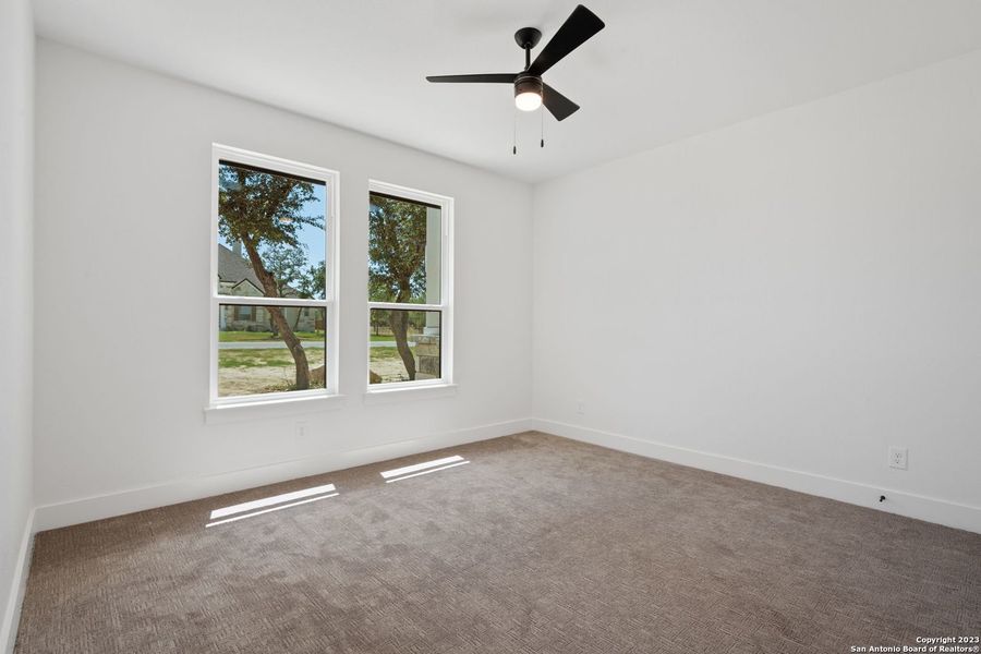 Image 33 of a home in .