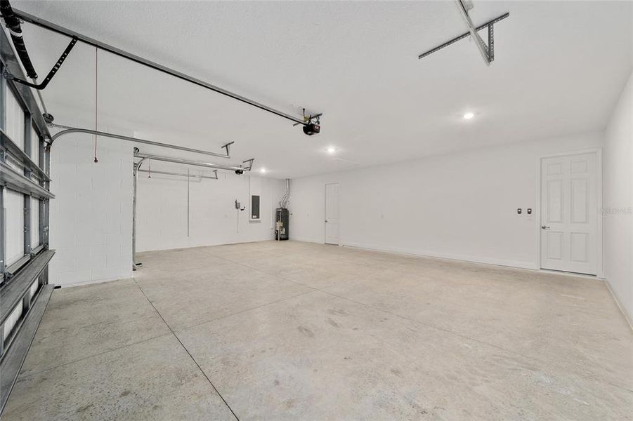 Spacious, unfurnished interior of a new home in On Top of the World Communities, Ocala (Image 40).