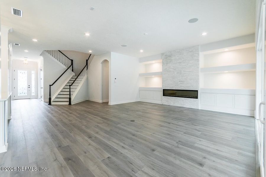 Spacious, unfurnished interior of a new home in , St. Augustine (Image 21).
