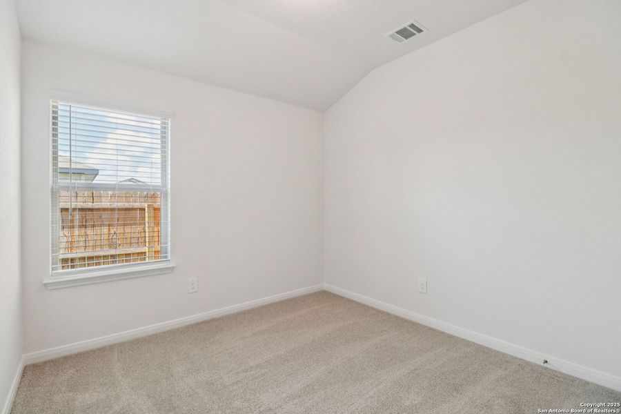 Spacious, unfurnished interior of a new home in Catalina, Converse (Image 16).
