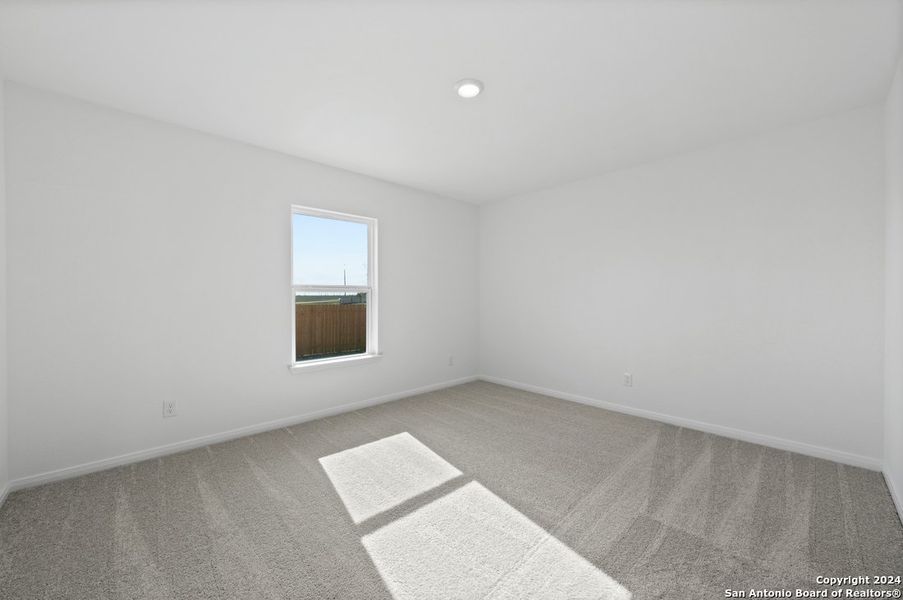 Spacious, unfurnished interior of a new home in Luckey Ranch, San Antonio (Image 15).