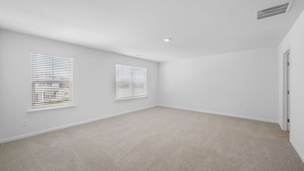 Spacious, unfurnished interior of a new home in Catlett Cove, Knoxville (Image 39).