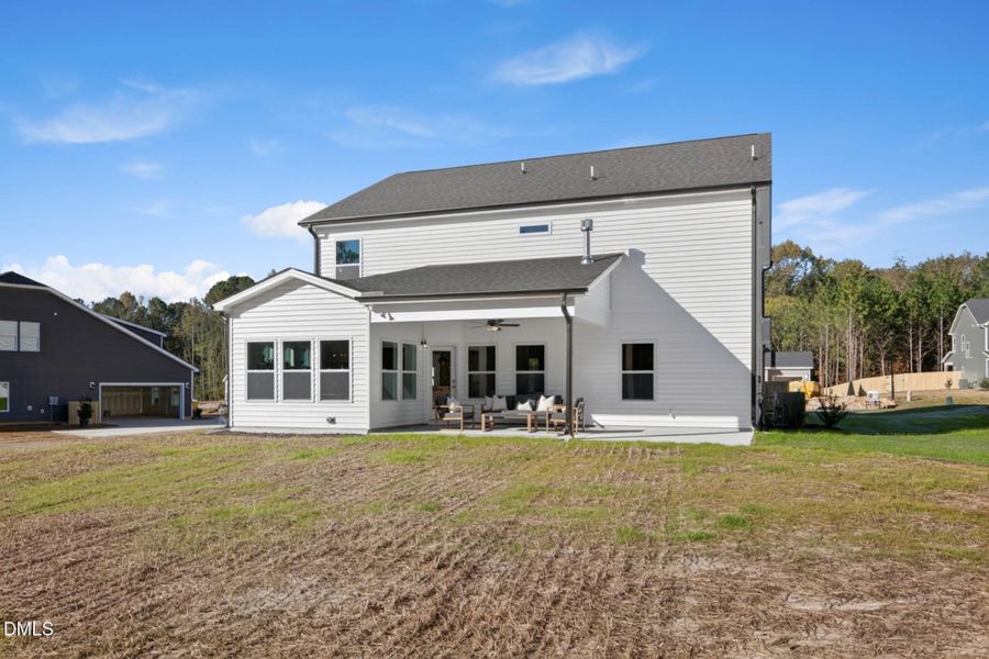 DC 39 Apex Interior-36