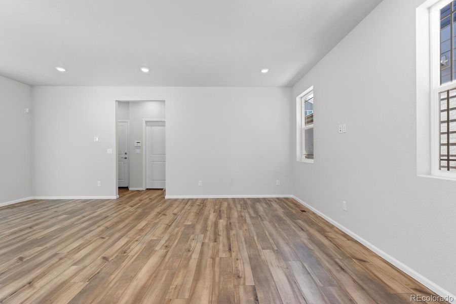 Spacious, unfurnished interior of a new home in The Villas Collection at Sterling Ranch, Littleton (Image 23).