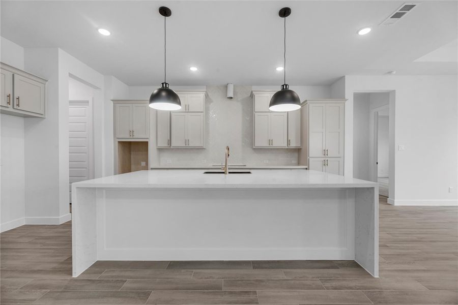 Furnished interior view inside a new home in Sienna, Missouri City (Image 4).