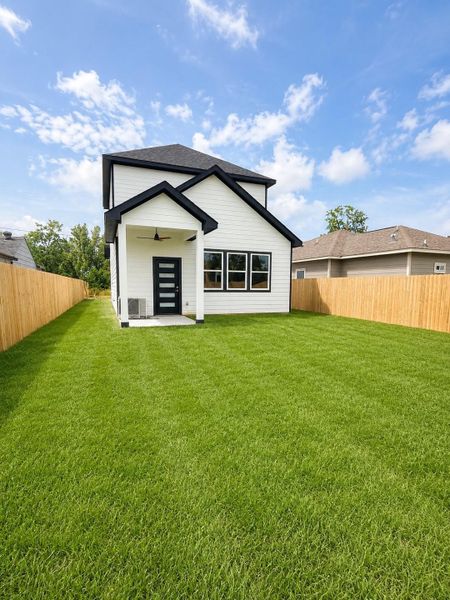 Spacious backyard and covered paitio