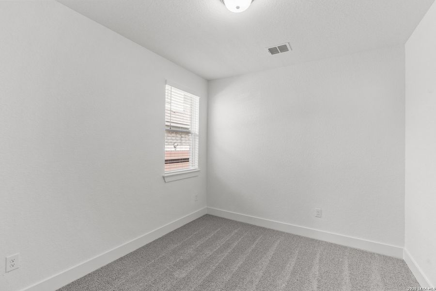 Spacious, unfurnished interior of a new home in Stillwater Ranch, San Antonio (Image 14). Spacious, unfurnished interior of a new home in Stillwater Ranch, San Antonio (Image 14).