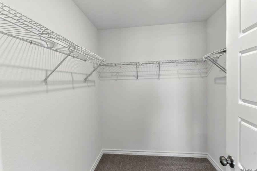 Spacious, unfurnished interior of a new home in Lily Springs, Seguin (Image 20).