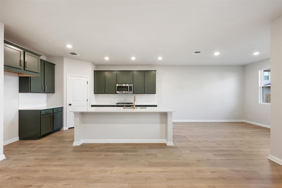 Photos are representative images and renderings for illustrative purposes only. Actual structural options and design images of the home may vary. Photos are representative images and renderings for illustrative purposes only. Actual structural options and design images of the home may vary.