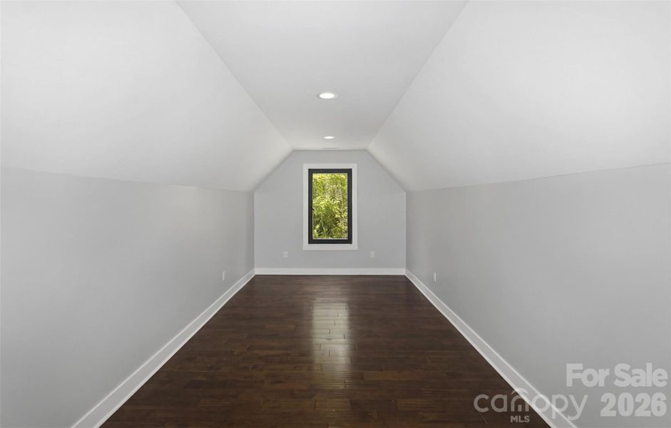 Bonus Room