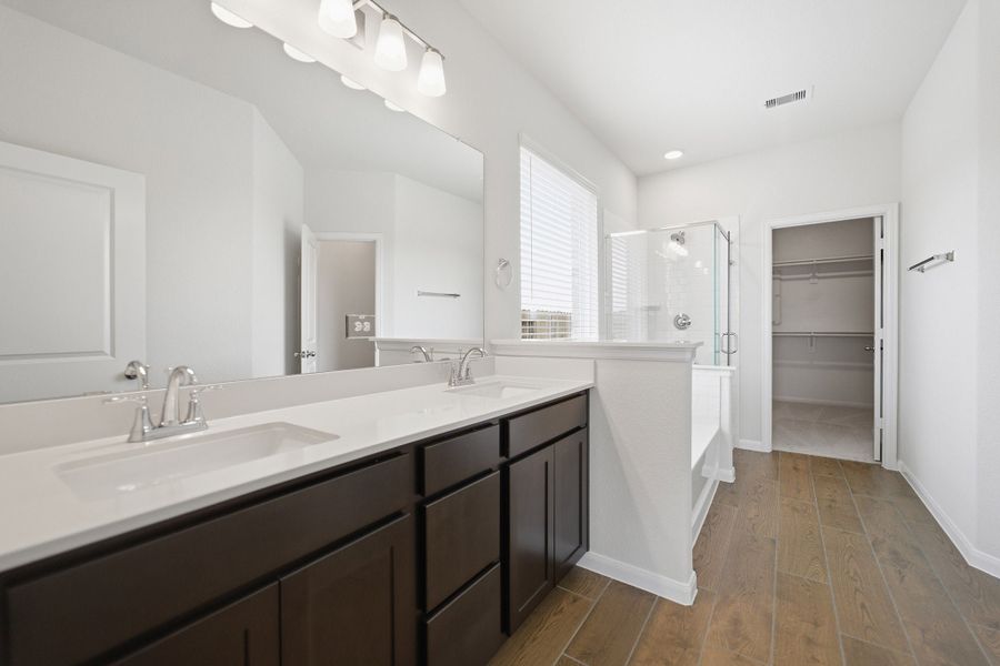 Furnished interior view inside a new home in Wildrye, Waller (Image 14).