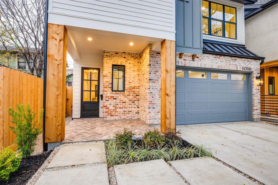 Exterior details and patio area of a home in , Houston (Image 3).