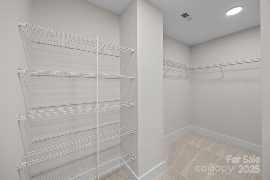 Spacious, unfurnished interior of a new home in , Gastonia (Image 23).