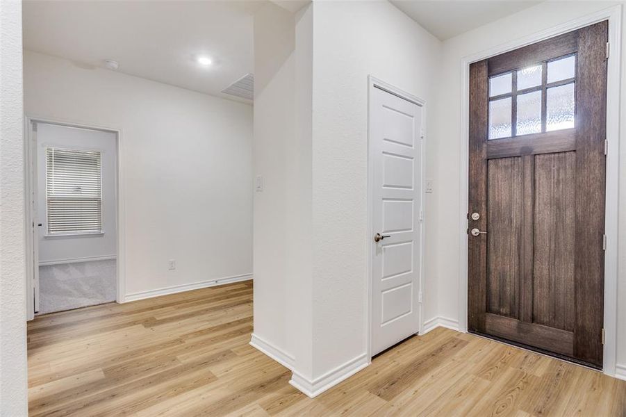 Spacious, unfurnished interior of a new home in Sierra Vista at Kelly Ranch, Aledo (Image 15).