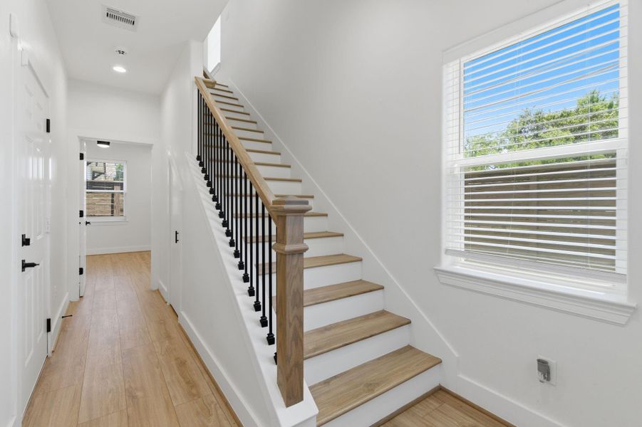 Spacious, unfurnished interior of a new home in , Houston (Image 21).