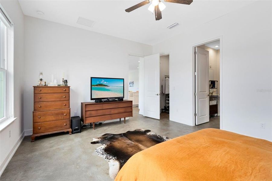 Furnished interior view inside a new home in , Daytona Beach (Image 22).