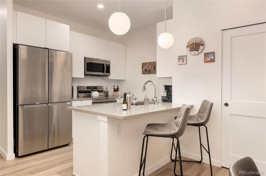 Fully stocked Kitchen
