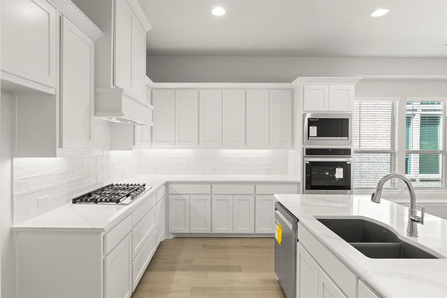 12. 3800 Lochwood - Kitchen (3)