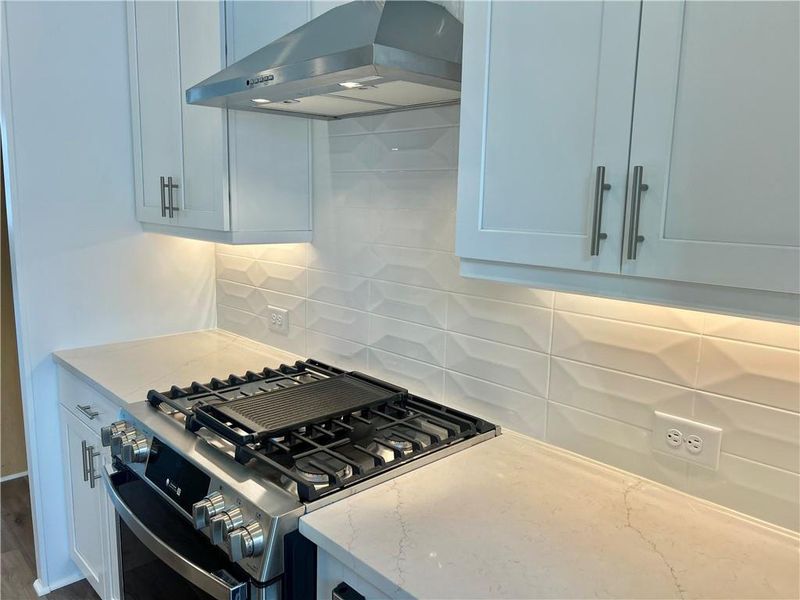 Close-up of interior finishes inside a home in Palisades Townhomes, Cumming (Image 17).
