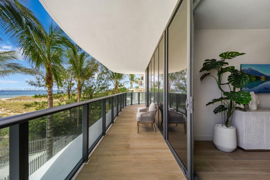 Exterior details and patio area of a home in Casamar, Pompano Beach (Image 22).