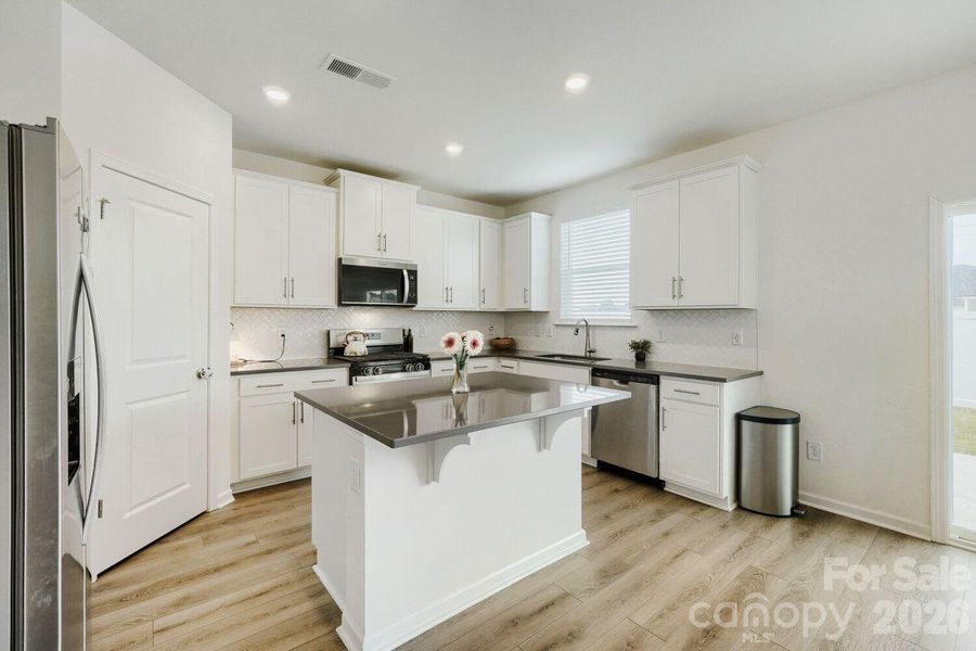 Furnished interior view inside a new home in , Midland (Image 7).