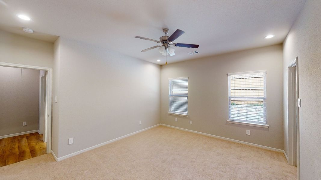 Representative unfurnished interior of a home built from the Floor Plan 1500 by Colina Homes in Cypress Green, Hockley (Image 46).