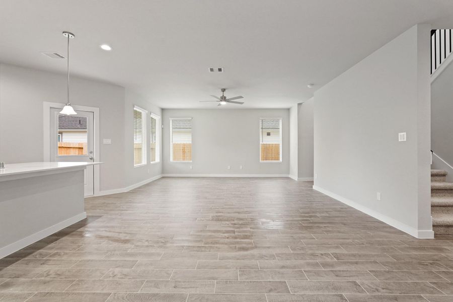 Spacious, unfurnished interior of a new home in Grand Oaks Village, Houston (Image 18). Spacious, unfurnished interior of a new home in Grand Oaks Village, Houston (Image 18).