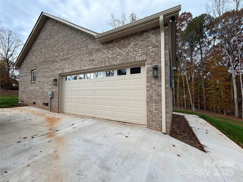 Exterior details and patio area of a home in , Newton (Image 15).