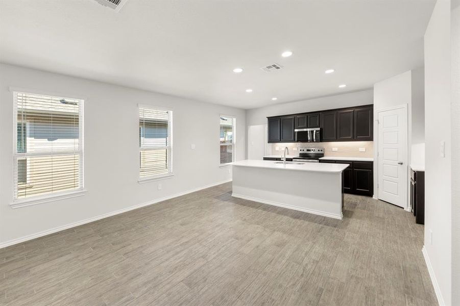 11. 1713 Meadow Crest - Dining 11. 1713 Meadow Crest - Dining