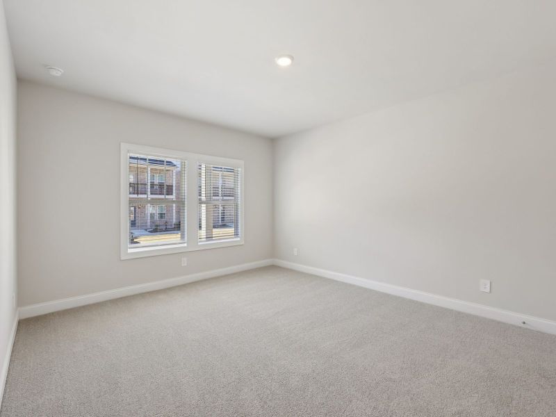 Spacious, unfurnished interior of a new home in Martin Springs - Highland Series, Lawrenceville (Image 16).