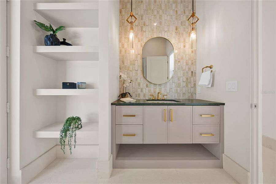 Furnished interior view inside a new home in , Orlando (Image 14).