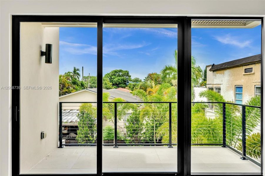 Exterior details and patio area of a home in , Miami (Image 37).